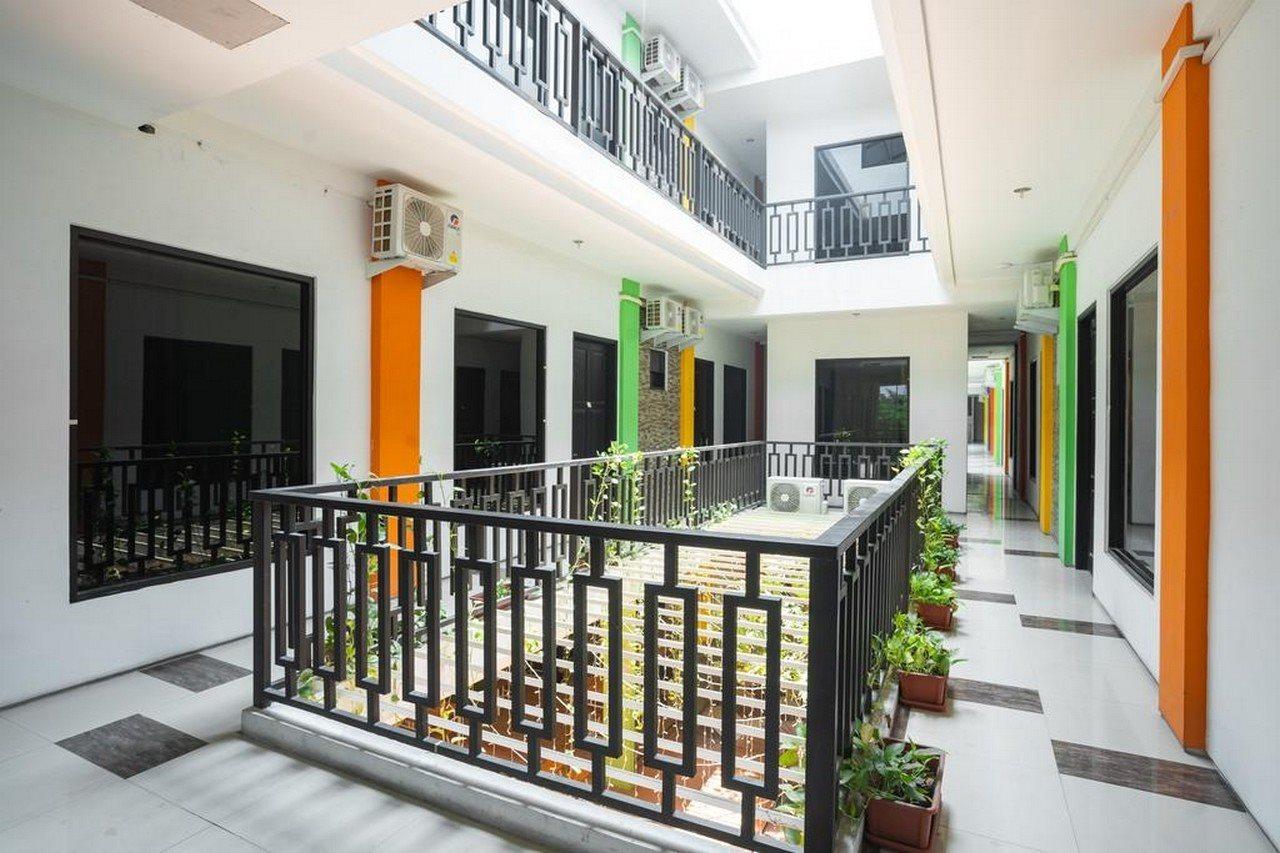 โอโย แฟล็กชิป 1575 เออร์เบิน 18 Hotel สุราบายา ภายนอก รูปภาพ
