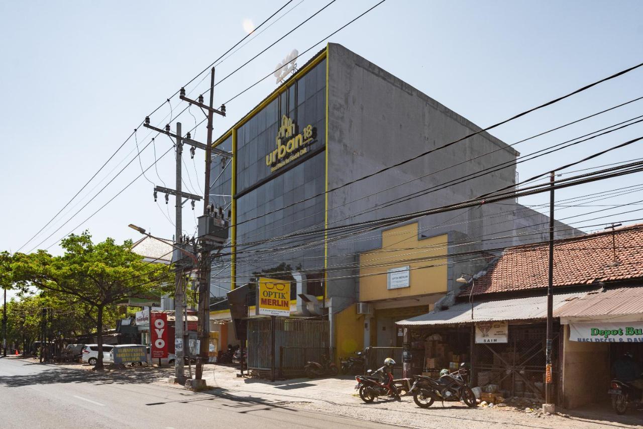 โอโย แฟล็กชิป 1575 เออร์เบิน 18 Hotel สุราบายา ภายนอก รูปภาพ